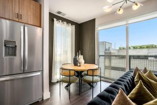 Quaint Midtown ATL Oasis-FreeParking And Amenities - 2