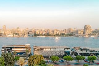 شقة فندقية اطلالة عالنيل بالكامل في قلب القاهرة بجوار الفورسيزون - 0