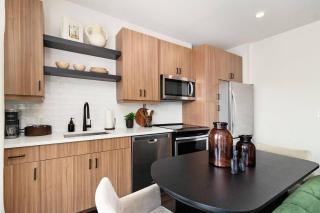 Luxurious Living-ATL 5 Star Amenities- Free Parking - 5