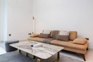 Elegant 2 Bed Beach Front Retreat - 5