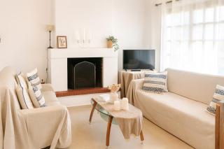 Oropos Cozy House - 0