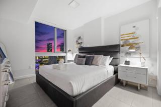 KING OF MIAMI - Downtown Free Parking Pool Gym - 0