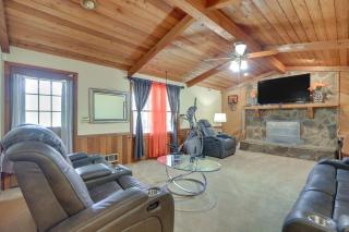 Playground and Grill Pet-Friendly Griffin Getaway! - 5