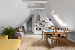 Urokliwy apartament na poddaszu w Gdańsku - 0