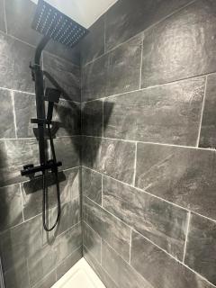 The Aurelia Apartments XI - King Studio Apartment - FREE Parking - 4