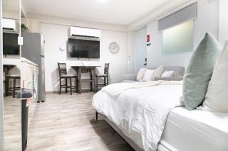 AQUA Terrazas 1,2&3 - 3-Studio Combo Seaside Suite with Pool - 1