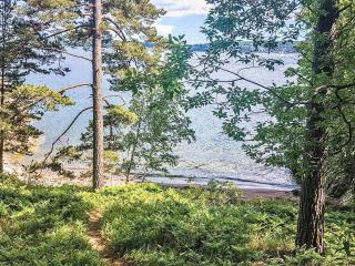 Peaceful Island Home near Sea - 5