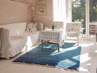 Peaceful Island Home near Sea - 4