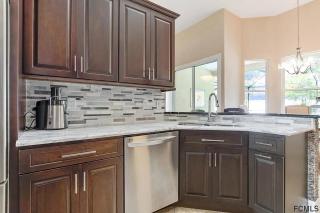 Cheerful 4 bedrooms 3 bath pool in a quiet neighborhood - 1