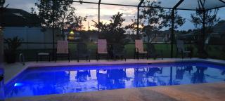 Cheerful 4 bedrooms 3 bath pool in a quiet neighborhood - 3