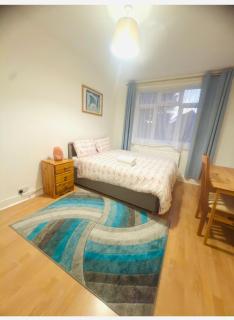 Comfortable double room in Tottenham hale - 0