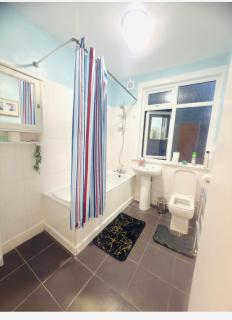 Comfortable double room in Tottenham hale - 2