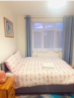 Comfortable double room in Tottenham hale - 1