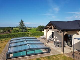 New house with covered and warmed swimming pool - 1