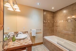 Chalet Timbernook - 1