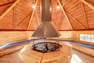 Detached Sauna, Movie Room! Relaxation in Muskegon - 5