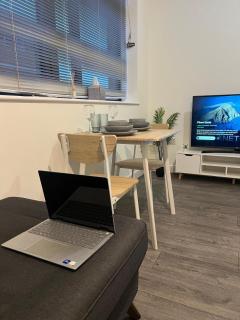 Digbeth Luxury 1 Bed Studio Apartment - 3