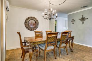 Charming Lake Retreat with Patio and Boat Parking! - 2