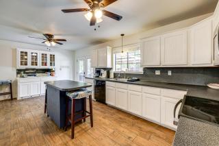 Charming Lake Retreat with Patio and Boat Parking! - 1