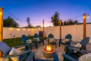 Sleeps 16 Heated Pool Hot Tub Fire Pit Putt Putt - 7