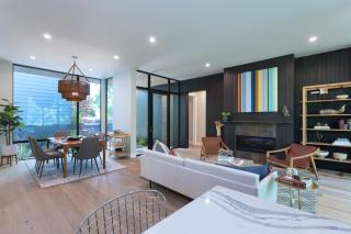 The House of Yes- Luxury Urban Farm House. Walking distance to downtown - 6