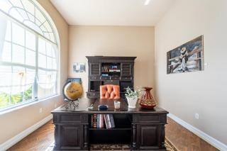 Cheerful 4 bedrooms 3 bath pool in a quiet neighborhood - 9