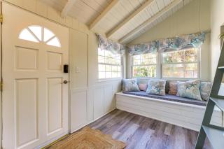 1 Block to Treasure Island Beach Pet-Friendly Gem - 5