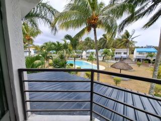 Beachfront Villa near Mont Choisy Beach - 4