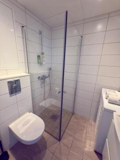 Apartment perfect for work or vacation - kitchen, full bathroom, balcony - 6