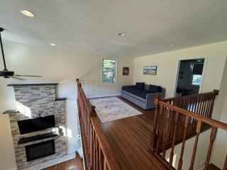 Large Family Gathering Home on Kelleys Island - 5