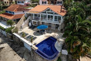 Angra dos Reis – Mombaça | Casa Beira-Mar com Piscina e 7 Suítes de Luxo - 6