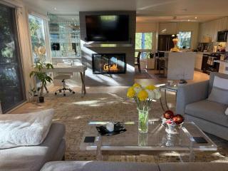 Sierra Chalet - Home with Private Deck and Views - 0