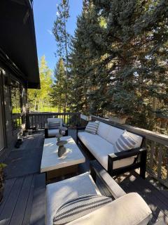 Sierra Chalet - Home with Private Deck and Views - 7