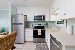 Seaside Serenity at Captain Quarters - 5