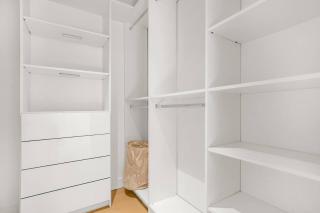 LA Luxury Villa Close to Melrose W Pool Sleep 8 - 4