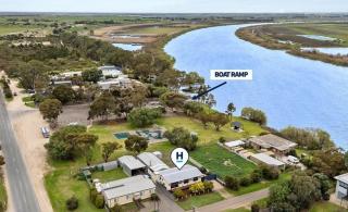 River Reserve Retreat - A cosy 3 bedroom home - 0