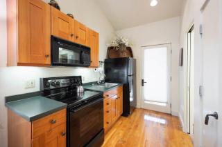 Neale Manor - 5BR Riverfront with Water Views - 2