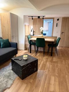 URBAN BASE CELJE Apartment with FREE Parking & Terrace - 2