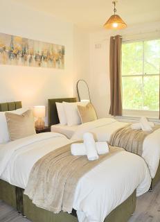 Central Location, Fast Wifi, Contractor Friendly - 5