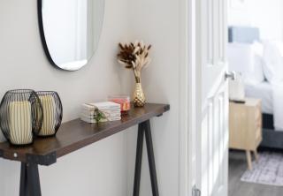 Sunset 2 Bed Apt Min to NYC - 5