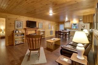 Serene and Secluded Alabama Cabin with Covered Deck! - Fort Payne - 8