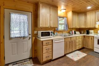 Serene and Secluded Alabama Cabin with Covered Deck! - Fort Payne - 5
