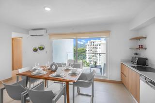 Upstay - Brand New Condo w Pool - Near the Beach - 8