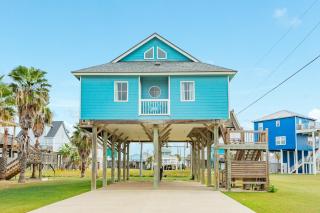 Your Family Vacation Clubhouse by the Sea - 0