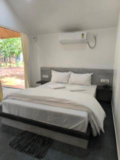 Royal Villa Resort - 3