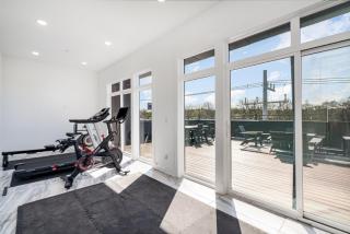 Gallatin Retreat-Private Balcony-In East Nashville - 2