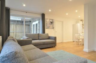 The Swift-Bright, Modern 5-Bed Family Home Nr Bath - 0