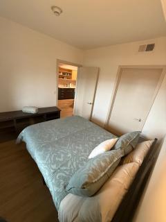 1BR w Patio and Parking!!4 - Los Angeles - 7