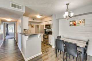 Explore Boardwalk Thrills! Central Destin Condo - 4