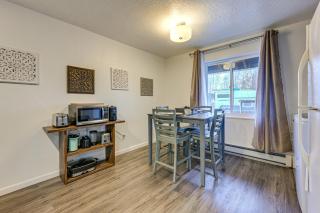 Comfort and Convenience! Apt in Central Soldotna - 1